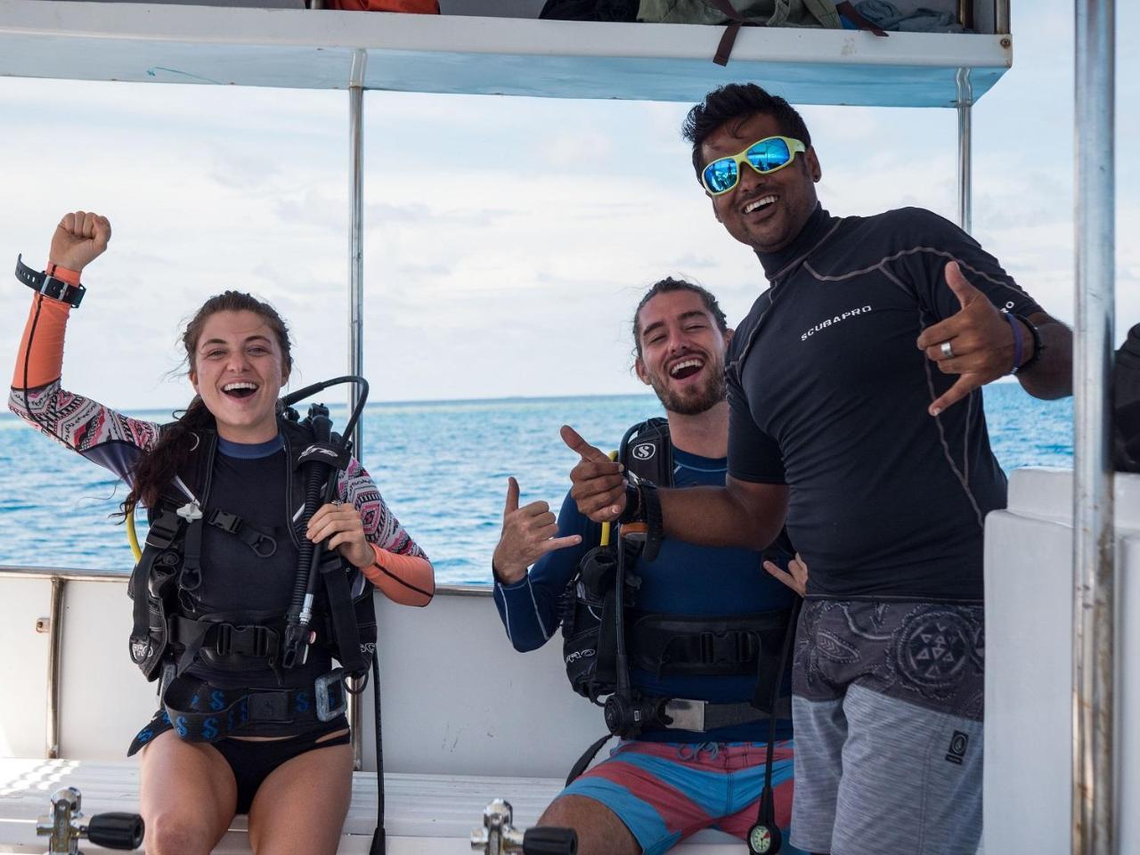 ホテル ケイリクス グランド フヴァンムラ Fuvahmulah エクステリア 写真