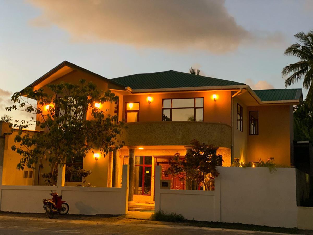 ホテル ケイリクス グランド フヴァンムラ Fuvahmulah エクステリア 写真